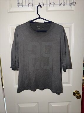 Hollister Tee